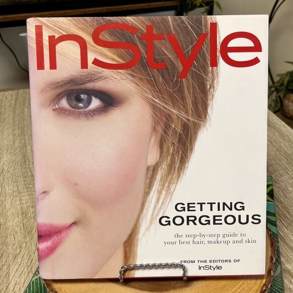 INSTYLE Set of 2 Hardcover books: Getting Gorgeous & The New Secrets of Style - Picture 8 of 12